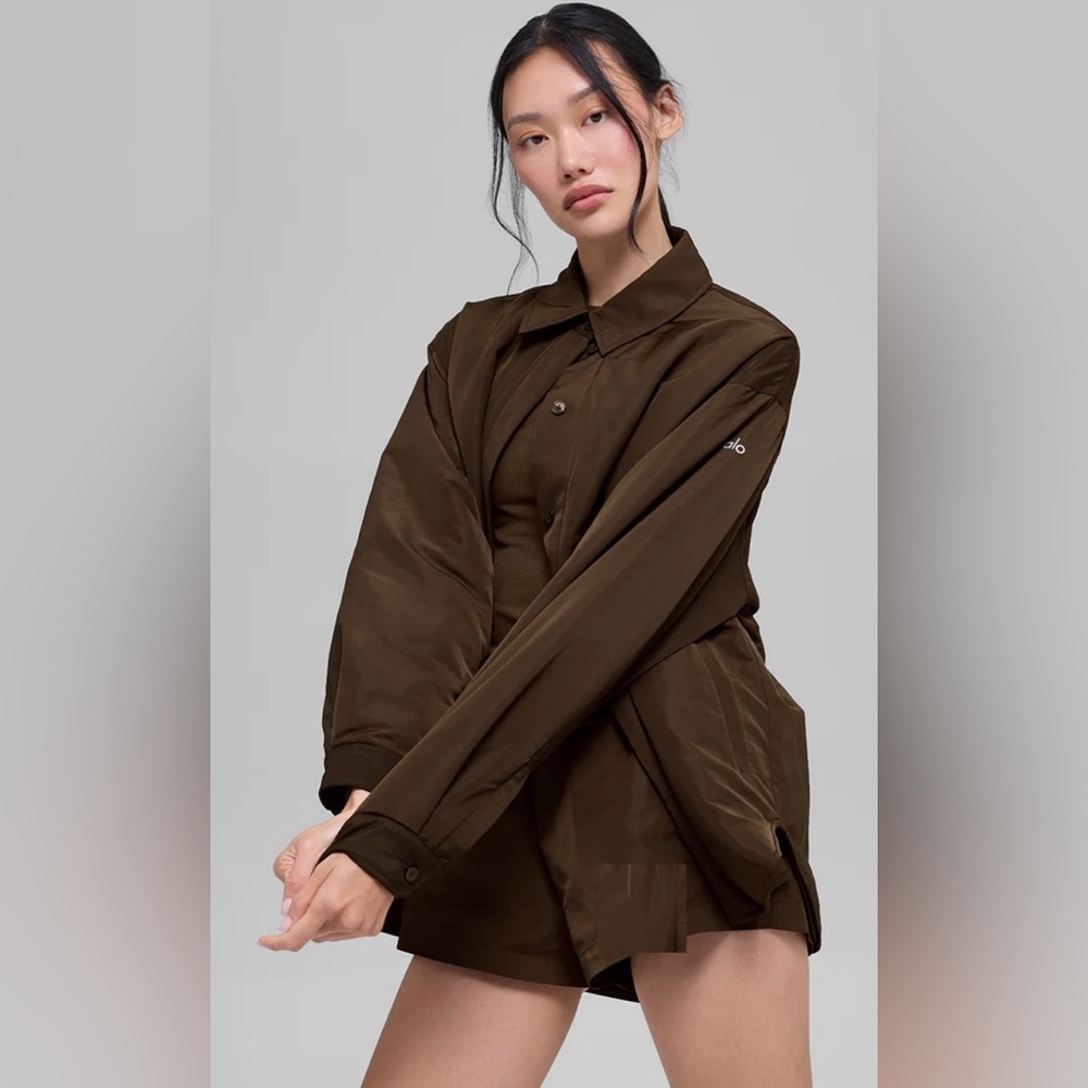 Alo Yoga NWT Socialite Shacket Button Down Pockets Expresso Size L SOLD OUT - Picture 2 of 8